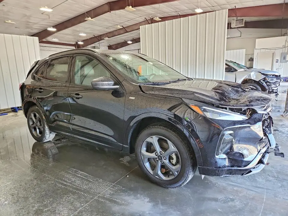 2024 FORD ESCAPE ST LINE  