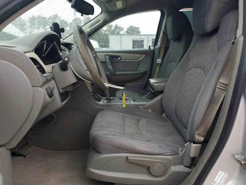 2016 CHEVROLET TRAVERSE LS  