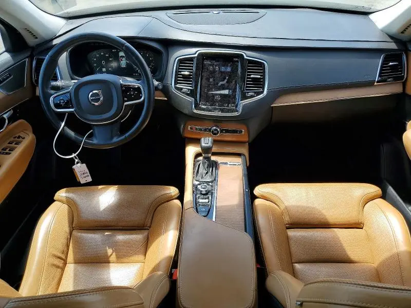 2016 VOLVO XC90 T6  
