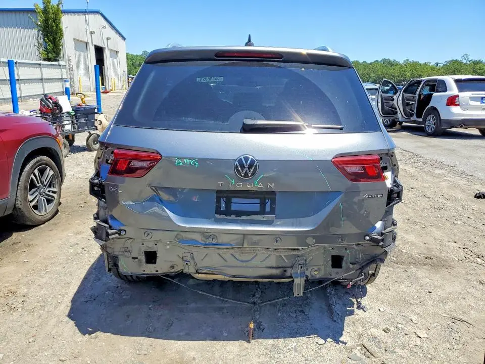 2022 VOLKSWAGEN TIGUAN SEL R-LINE  