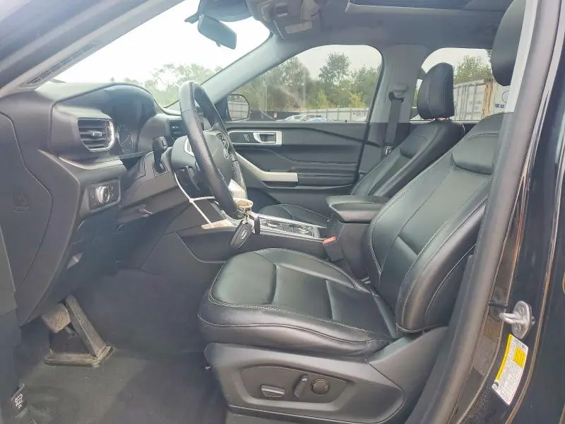 2021 FORD EXPLORER XLT  