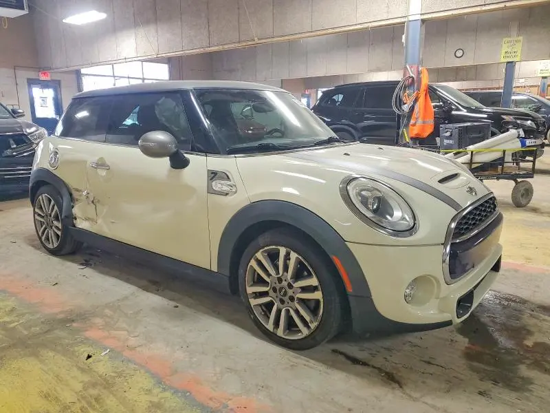 2017 MINI COOPER S  