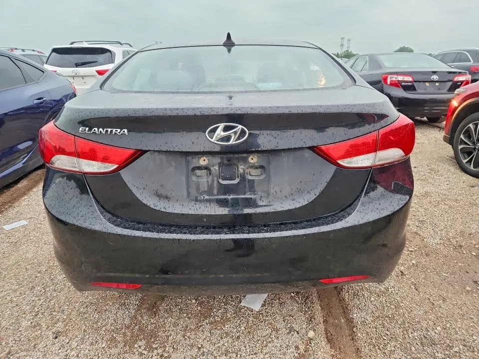2011 HYUNDAI ELANTRA GLS  
