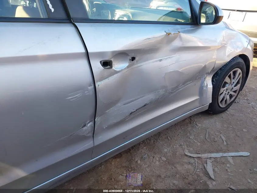 2018 HYUNDAI ELANTRA SE