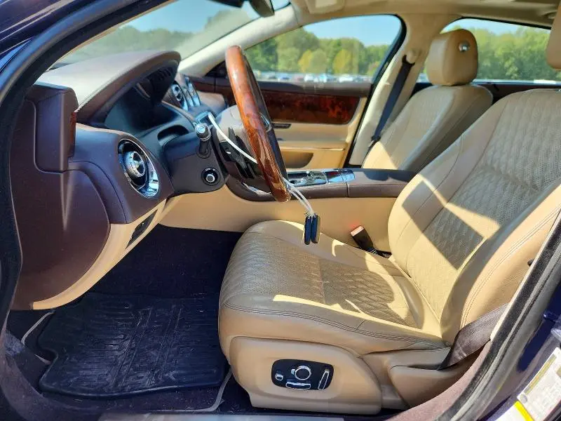 2017 JAGUAR XJL PORTFOLIO  