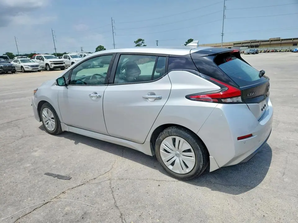 2023 NISSAN LEAF S  