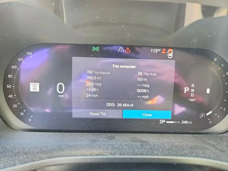 2023 VOLVO XC40 PLUS  