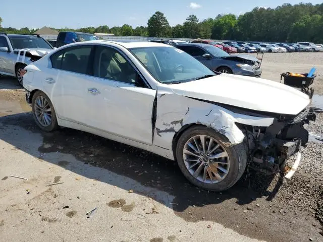 2018 INFINITI Q50 LUXE  
