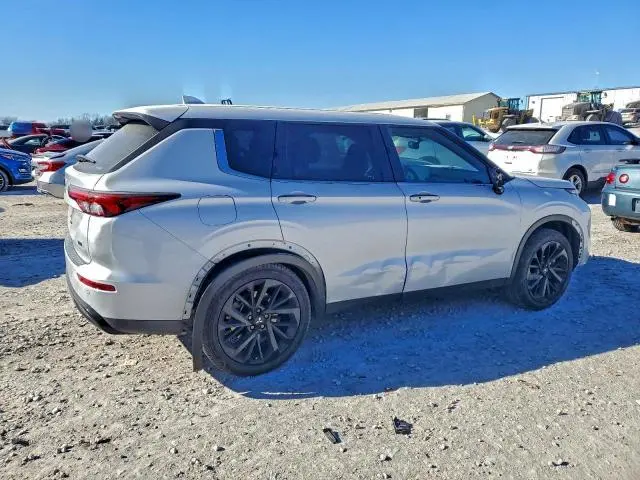 2024 MITSUBISHI OUTLANDER SE  