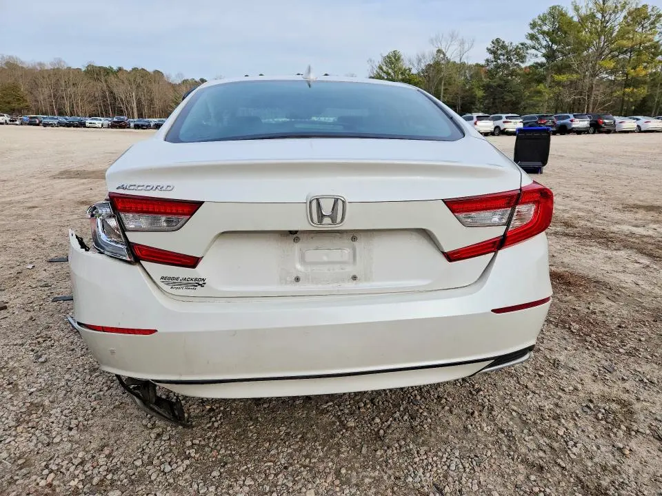 2021 HONDA ACCORD LX  