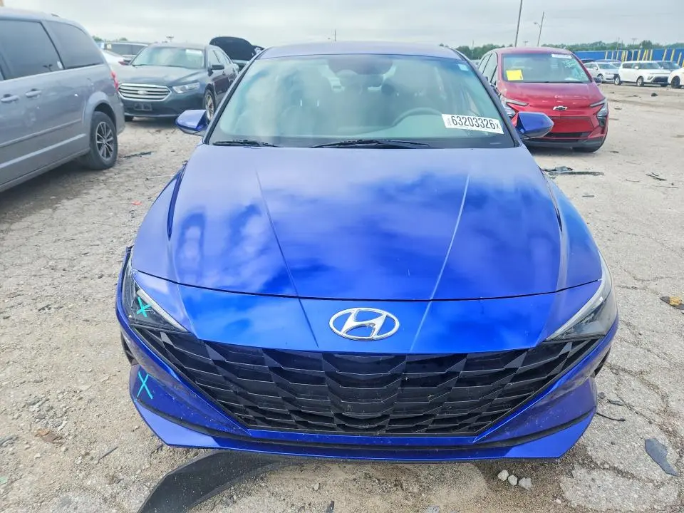 2023 HYUNDAI ELANTRA SE  