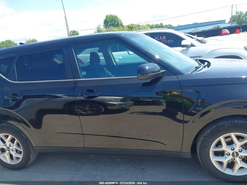 2022 KIA SOUL LX
