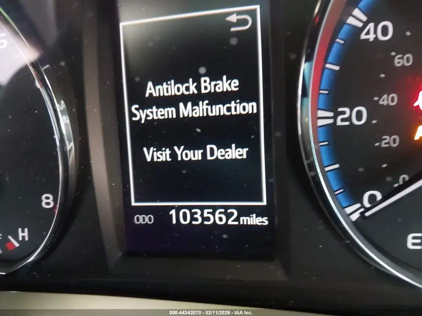 2016 TOYOTA RAV4 XLE