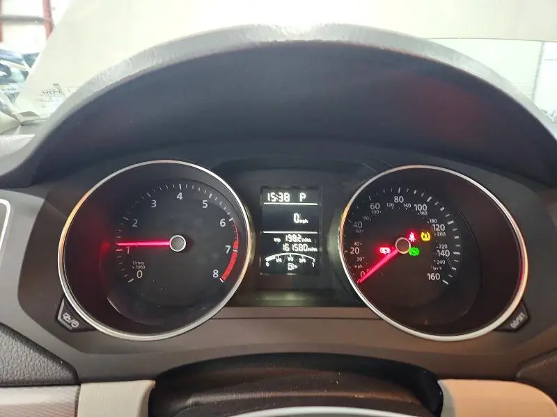 2015 VOLKSWAGEN JETTA SE  