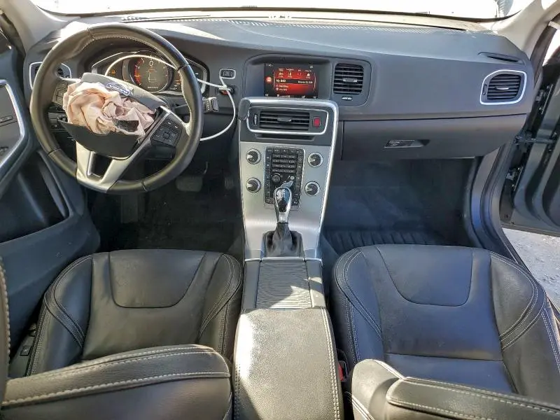 2018 VOLVO S60 DYNAMIC  