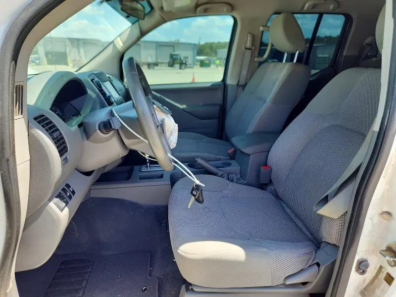 2019 NISSAN FRONTIER SV  