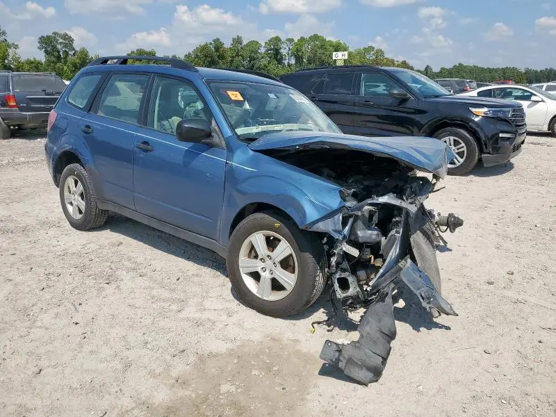 2010 SUBARU FORESTER XS  