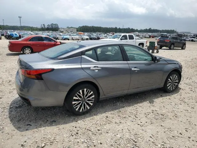 2024 NISSAN ALTIMA SV  