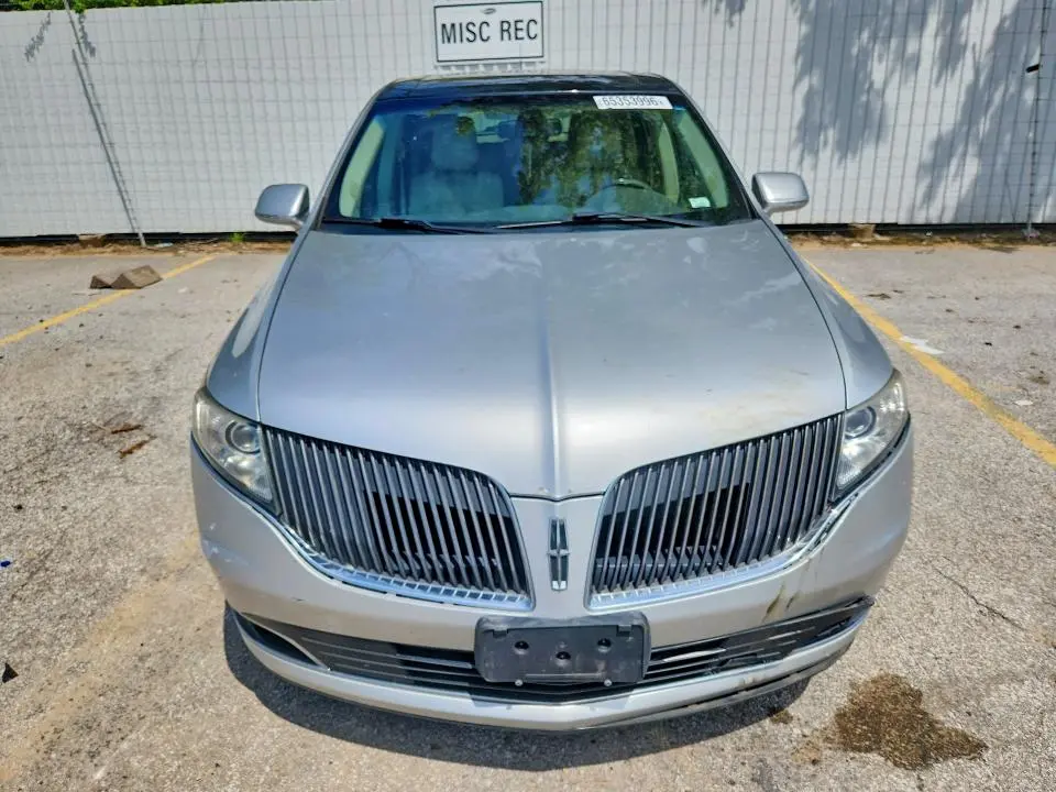 2015 LINCOLN MKT   