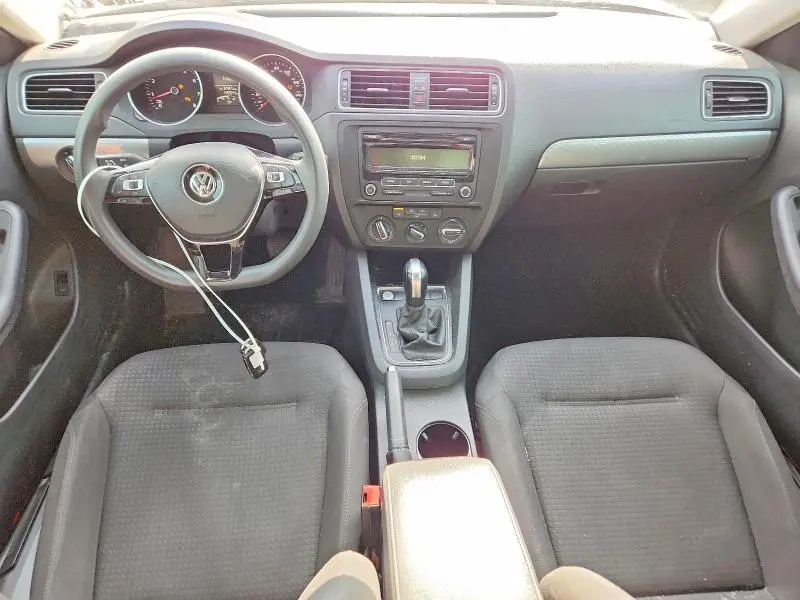 2015 VOLKSWAGEN JETTA SE  