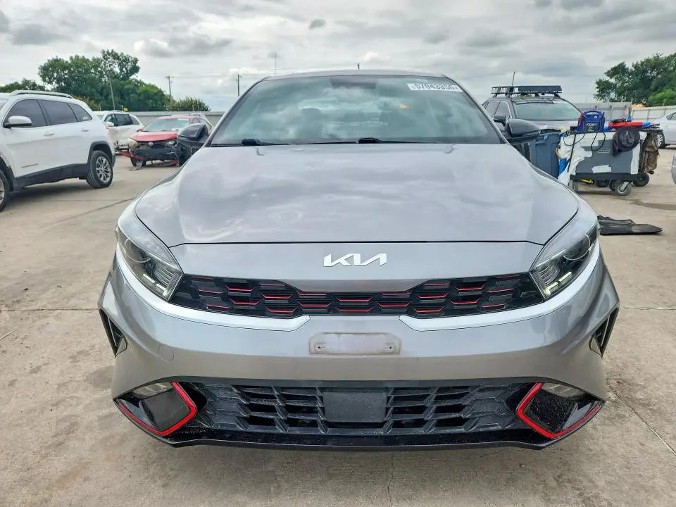 2023 KIA FORTE GT LINE  