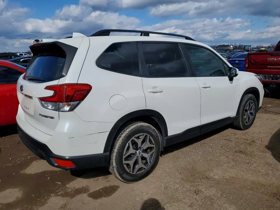 2019 SUBARU FORESTER PREMIUM  