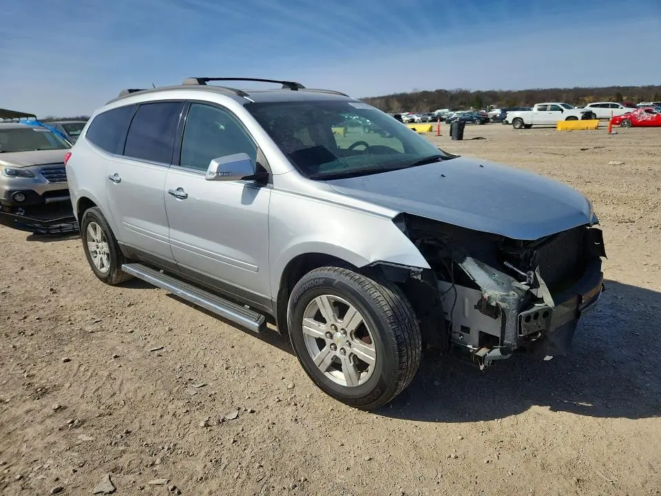 2012 CHEVROLET TRAVERSE LT  