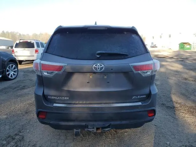 2016 TOYOTA HIGHLANDER XLE  