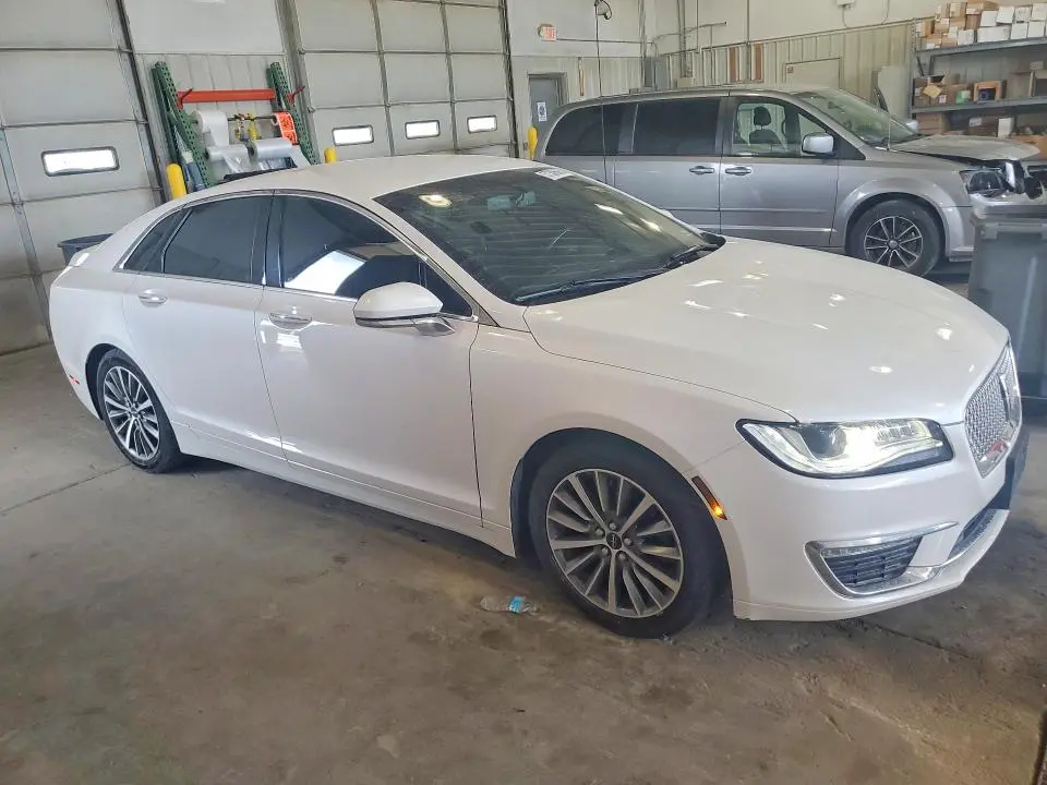 2017 LINCOLN MKZ PREMIERE  