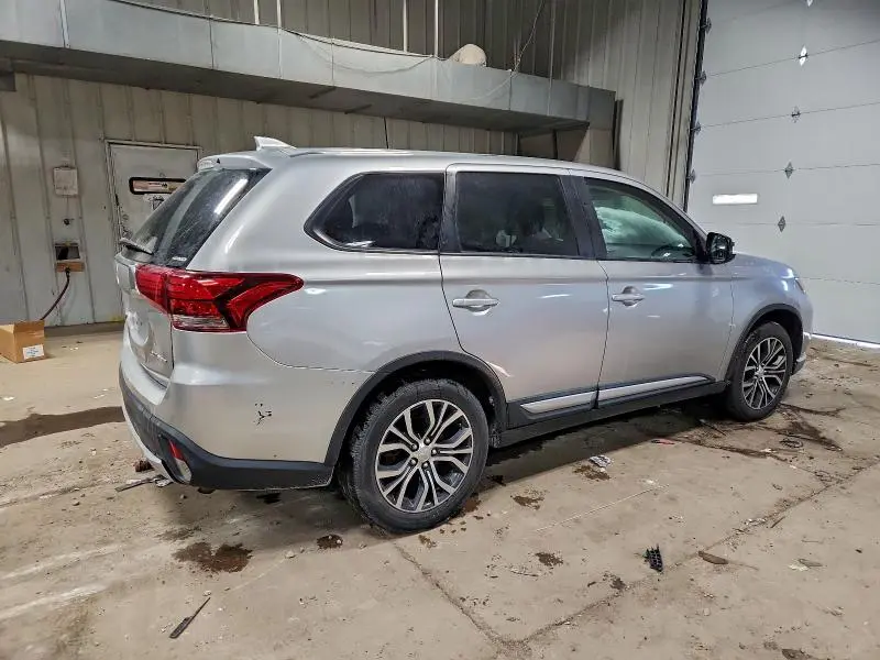2018 MITSUBISHI OUTLANDER SE  