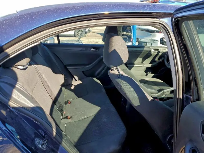 2013 VOLKSWAGEN JETTA BASE  