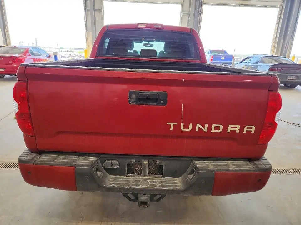 2017 TOYOTA TUNDRA SR5  