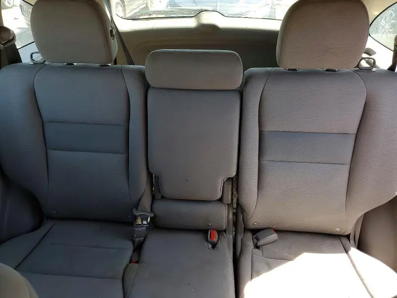 2010 HONDA CR-V LX  