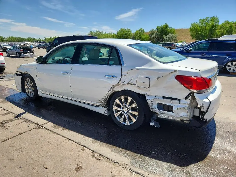 2011 TOYOTA AVALON LIMITED  