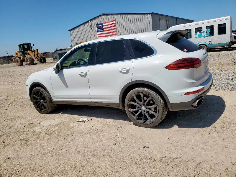 2016 PORSCHE CAYENNE   