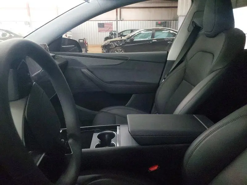 2026 TESLA MODEL Y   