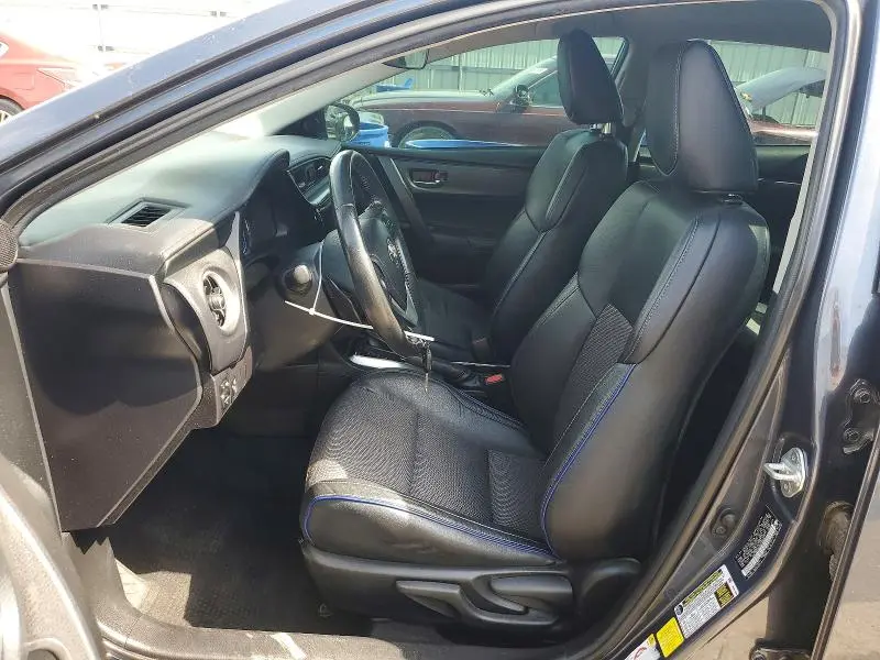 2019 TOYOTA COROLLA SE  