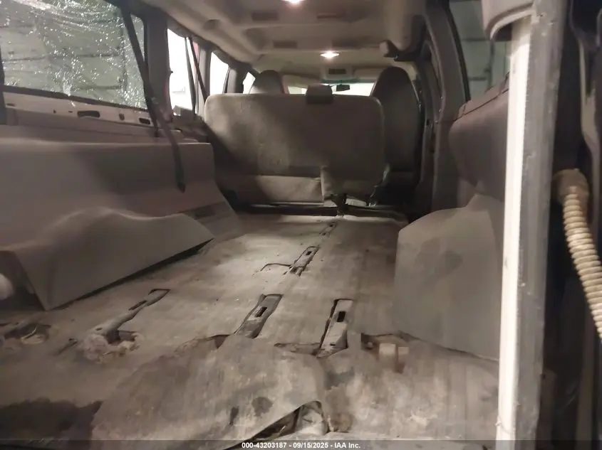 2013 GMC SAVANA 3500 LS