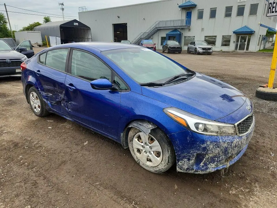 2017 KIA FORTE LX  