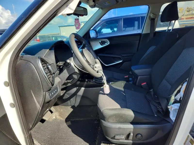 2024 KIA SOUL S  