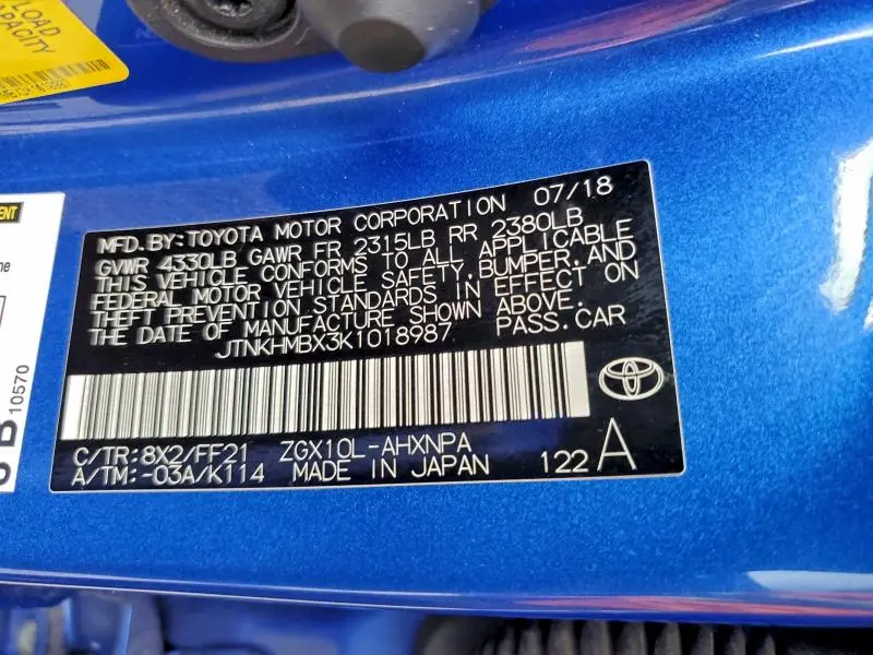 2019 TOYOTA C-HR XLE  