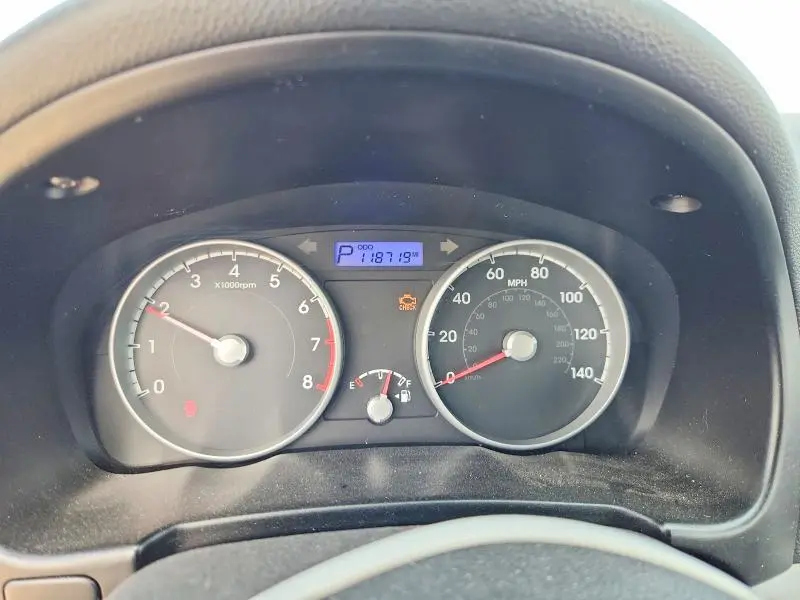 2011 HYUNDAI ACCENT GLS  