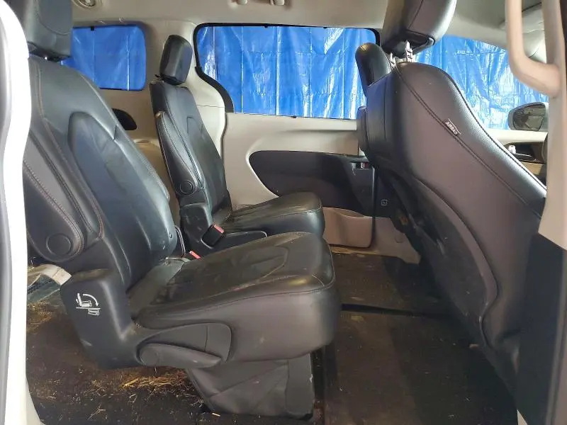 2017 CHRYSLER PACIFICA TOURING L  