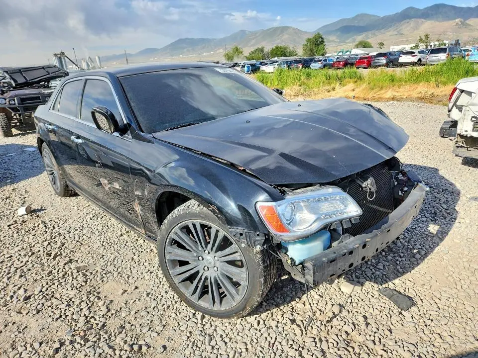 2011 CHRYSLER 300C   