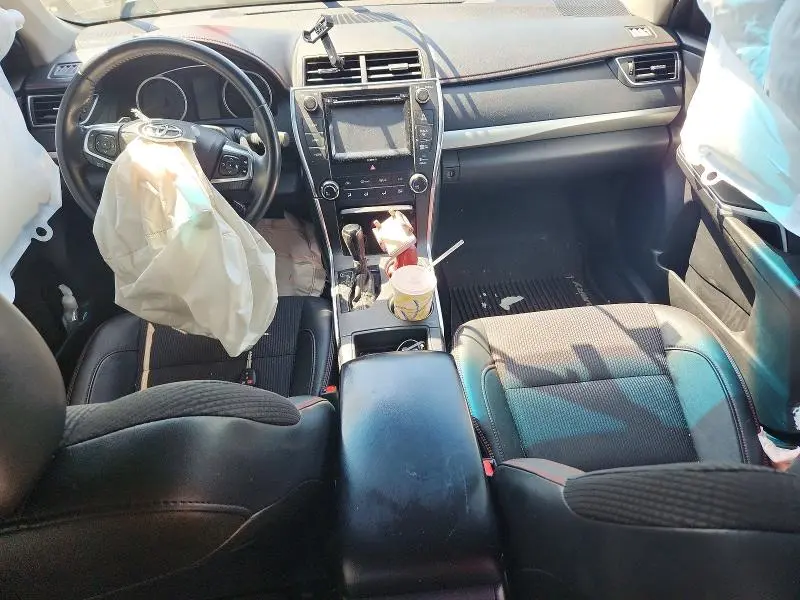 2017 TOYOTA CAMRY SE  