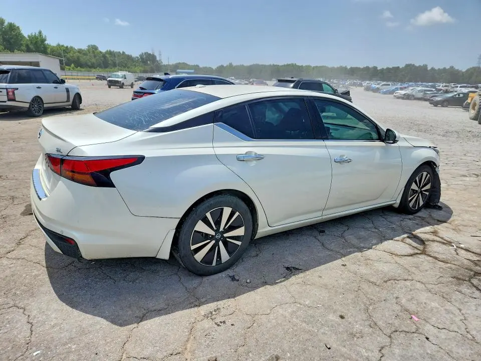 2019 NISSAN ALTIMA SL  