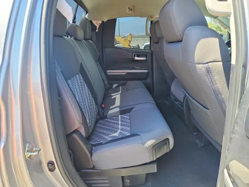 2019 TOYOTA TUNDRA SR5  