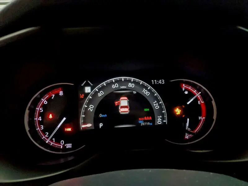 2023 TOYOTA RAV4 XLE  