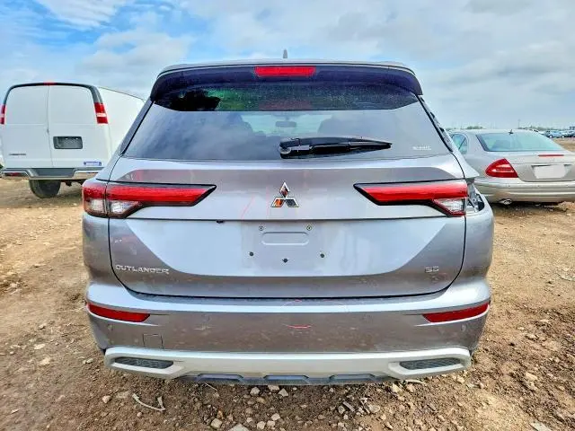 2022 MITSUBISHI OUTLANDER SE  