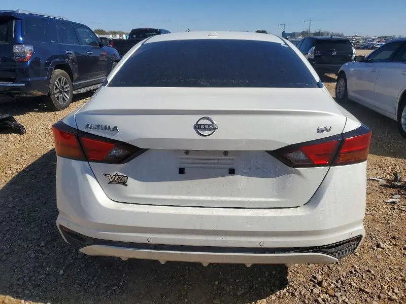 2024 NISSAN ALTIMA SV  